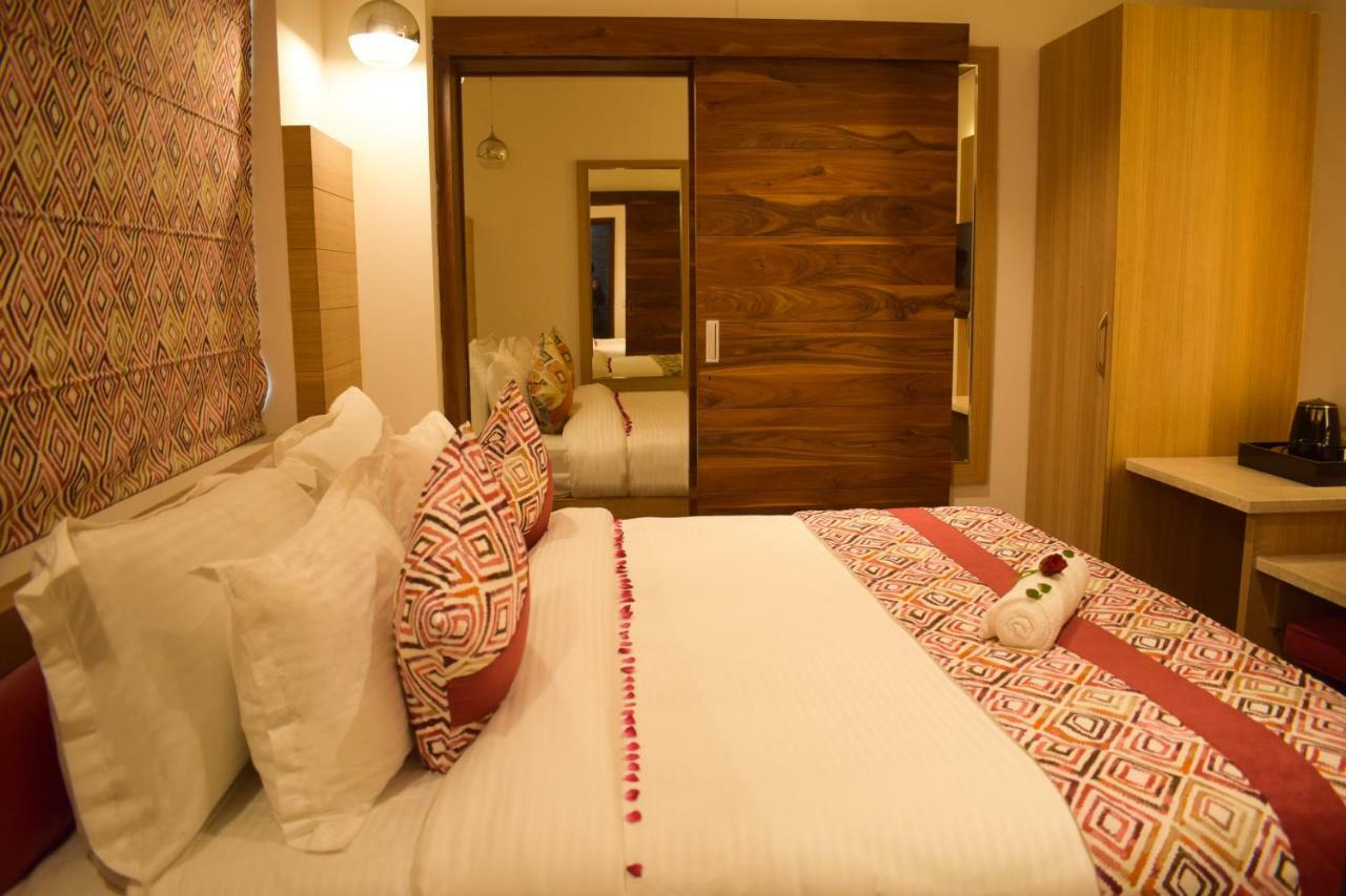 One Earth Gg Regency Hotel Amritszár Kültér fotó