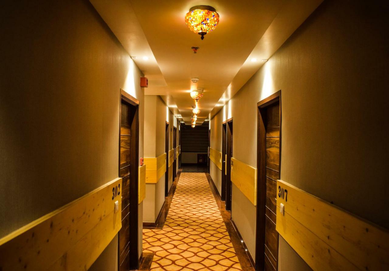 One Earth Gg Regency Hotel Amritszár Kültér fotó